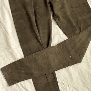 Lululemon Athletic Women's Full Leggings 8